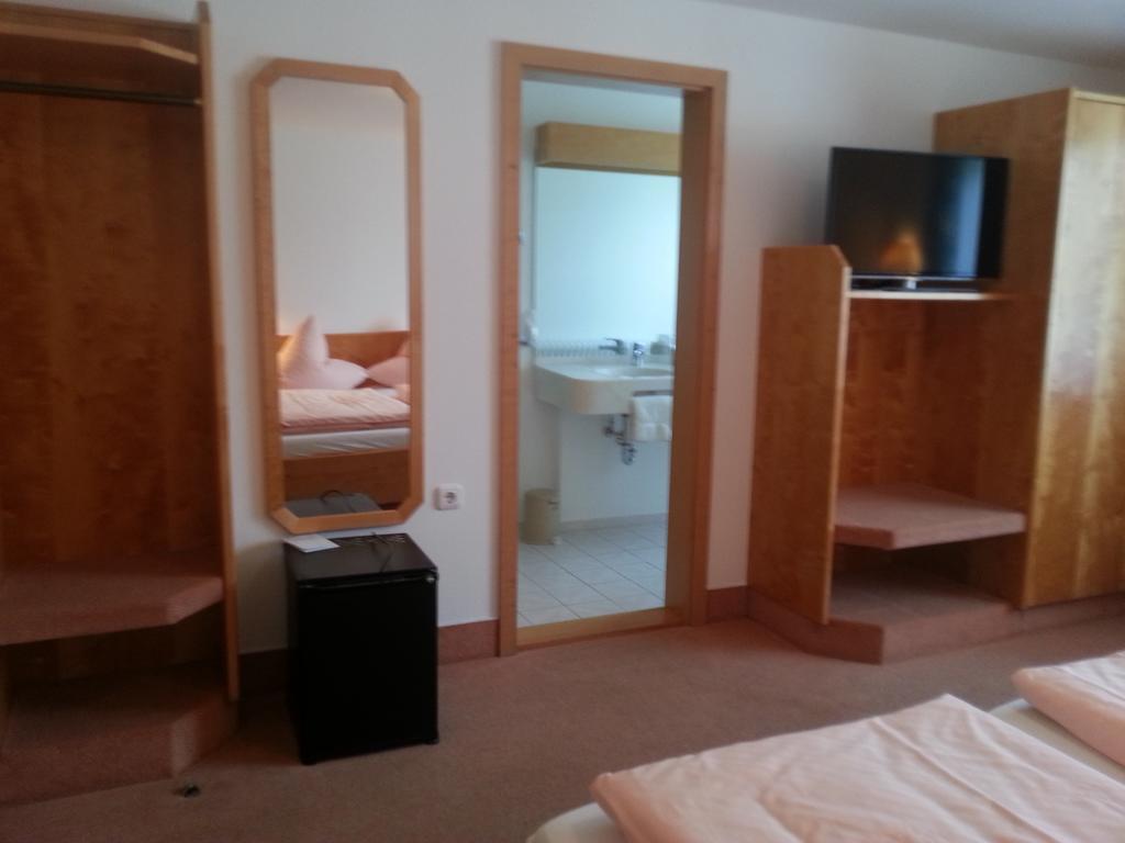 Hotel Seewirt ノネンホルン 部屋 写真